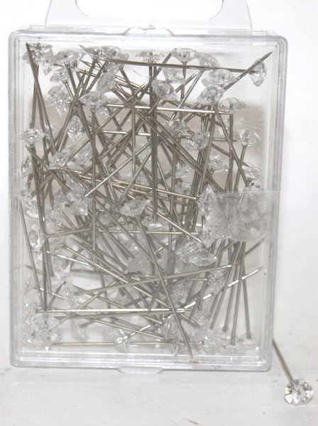 Diamate pins small x 100