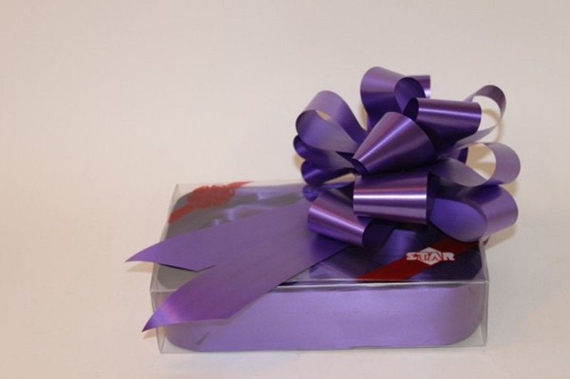 Box of 20 purple 50mm ribbon pullbows-P49