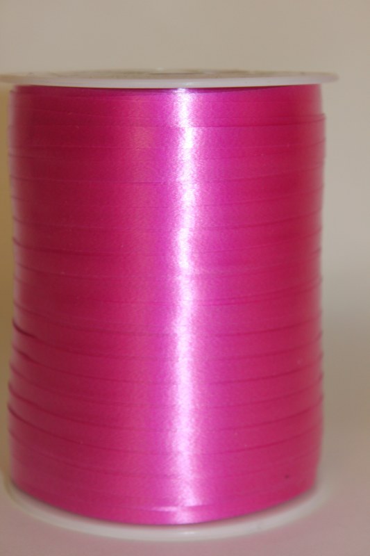 Cerise curling ribbon x 500m P46