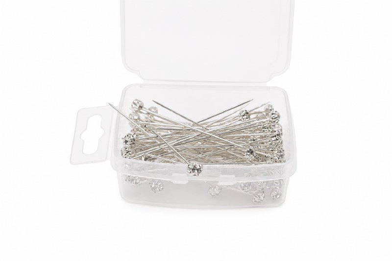 Diamonte Pins Clear x 72