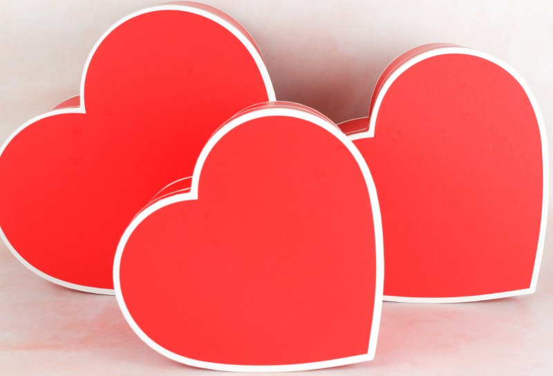 Picture of Heart Hat Box x 3 Red