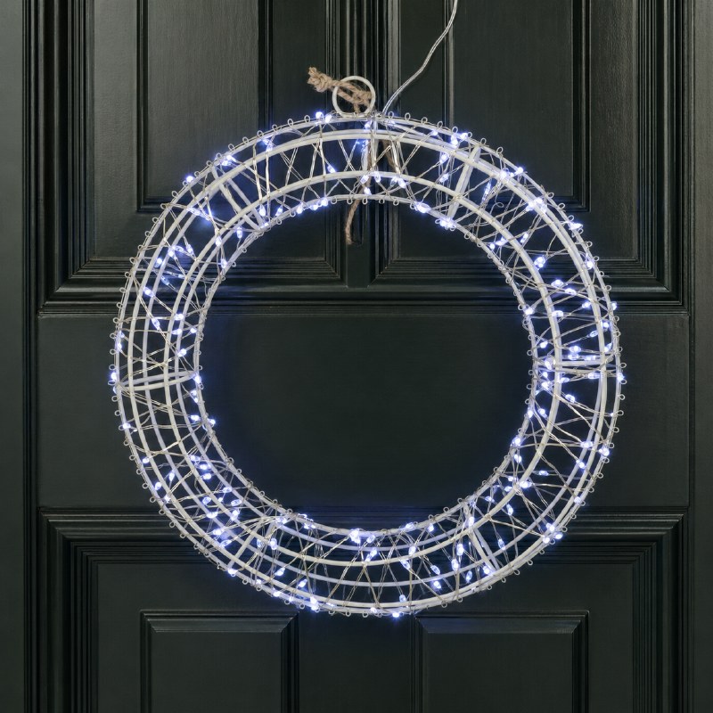 Battery Operated Light up Christmas Wreath 31cm