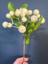 Faux Berry Bundle Pearl Ivory 30cm