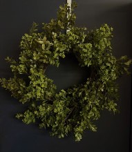 Boxwood Berry Wreath 55cm Light Green