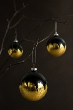 Additional picture of Glass Bauble Black/ Gold Leaf 8cm x 6