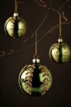 Additional picture of Glass Bauble Shiney Green 8cm x 6