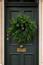 Additional picture of Christmas Nordic Pine Bell door wreath 24"
