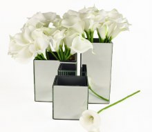 Additional picture of Mirrored Cube Vase 14cmx14cmx14cm