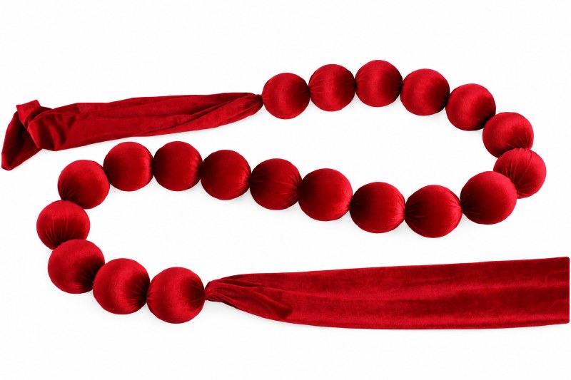 Red Velvet Bauble Garland 8cm-3m