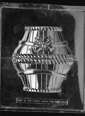 Large Basket W/Bow (XLG)