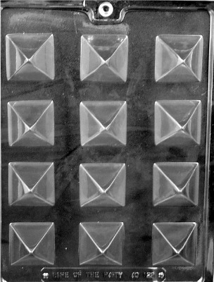 Small Plain Pyramid Mold