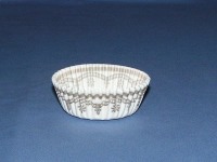 1-1/8"X2" Round White and Gold Baking Cups 500 Count