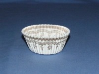 13/16"X1-3/8" Round White and Gold Baking Cups 500 Count