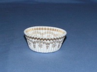 3/4"X1-3/8" Round White and Gold Baking Cups 500 Count