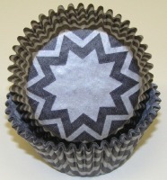 1.25" X 2" Chevron Black and Silver Baking Cups 500 Count