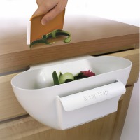 Scrap Trap with Scraper