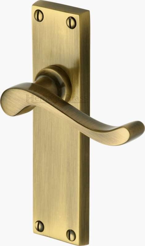 Heritage Bedford Latch Door Handles V803 Antique Brass Lacquered Broughtons Lighting And Ironmongery 9291