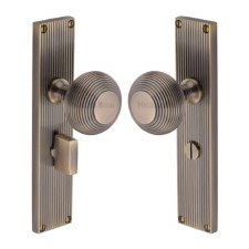 Heritage Beehive Door Knobs Reeded Bathroom Plate V9530 Antique Brass Heritage Beehive Door Knobs Reeded Bathroom Plate V9530 Antique Brass