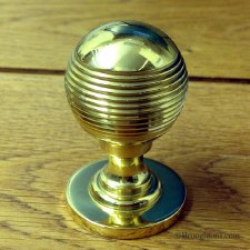 Samuel Heath Cupboard Door Knob 32mm Polished Brass Lacquered Samuel Heath Cupboard Door Knob 32mm Polished Brass Lacquered