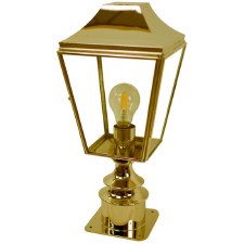 Knightsbridge Outdoor Pillar Lamp Short Polished Brass