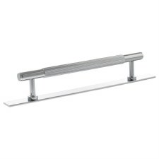 Battersea Linear Cabinet Pull with Backplate 160mm Polished Chrome Battersea Linear Cabinet Pull with Backplate 160mm Polished Chrome