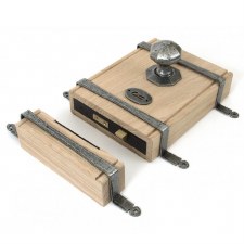 From The Anvil 9" Oak Box & Strap Lock & Knobs Pewter