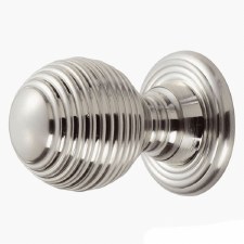 Queen Anne Cupb'd Knob 28mm Polished Chrome