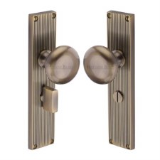 Heritage Victoria Door Knobs Reeded Bathroom Plate V9230 Antique Brass