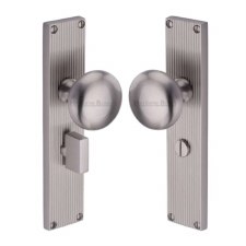 Heritage Victoria Door Knobs Reeded Bathroom Plate V9230 Satin Nickel