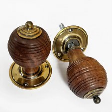 Additional picture of Trafalgar Natural Wooden Door Knobs Renovated Brass Detail