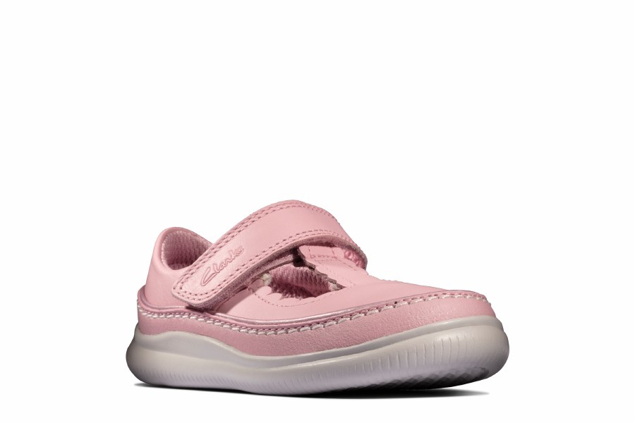 clarks soft sole baby shoes