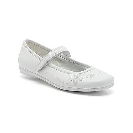 pretty white shoes