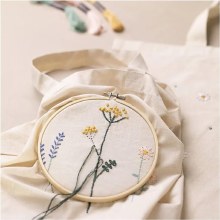 Additional picture of Starter Craft Kit Embroidery - Flowers