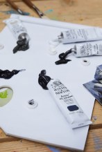 Additional picture of Winsor & Newton Artist's Oil Colour Neutral Set 5x37ml