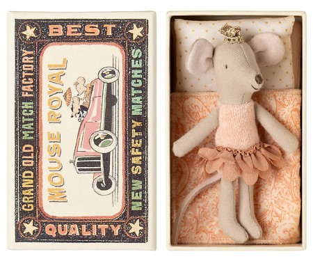 Mouse Princess Little Sister in Matchbox with Petal Skirt
