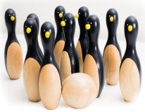 10 Penguin Bowling