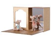 Mouse Ballet Dance Studio with Little Sister and Brother Mice