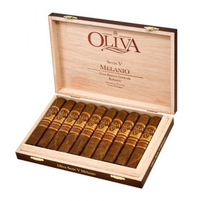 Oliva V Melanio Robusto