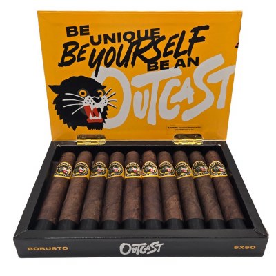 Outcast Robusto