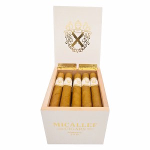 Micallef White Robusto