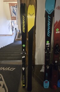 DEMO Blacklight 74/EZ Rent 10 20/21