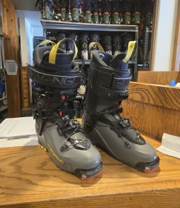 DEMO Vanguard Ski Boots 22/23