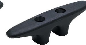 CLEAT 8&quot; PLASTIC BLACK