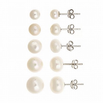 Pearl Stud earings