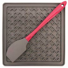 Feeding Mat With Spatula