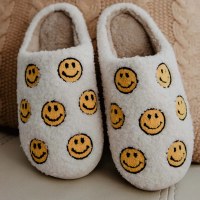 KATYDID Circle of Smiles Slippers LG/XL White