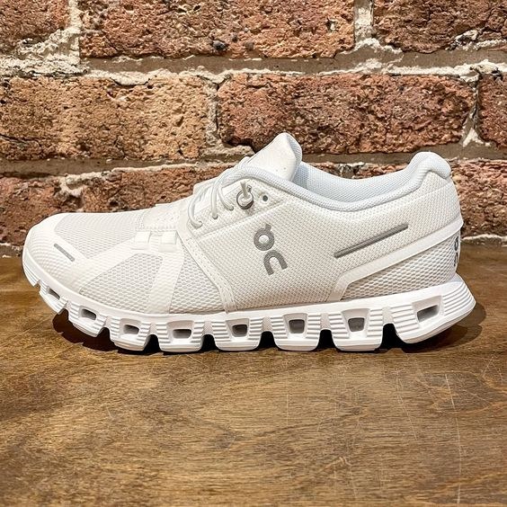 Women's Cloud 5 Undyed- White