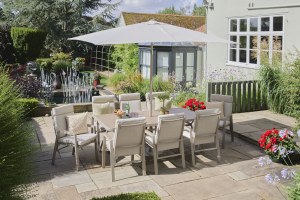 Sorrento 8 Seater Set + FREE Parasol Base