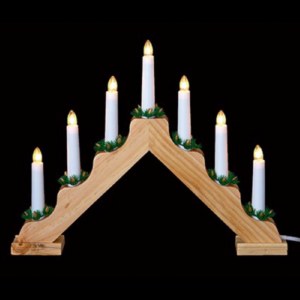 39cm Pine Candlebridge with Floristry & 7 LED lights