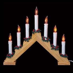 39cm Flickering Pine Candlebridge with Floristry & 7 LED lights
